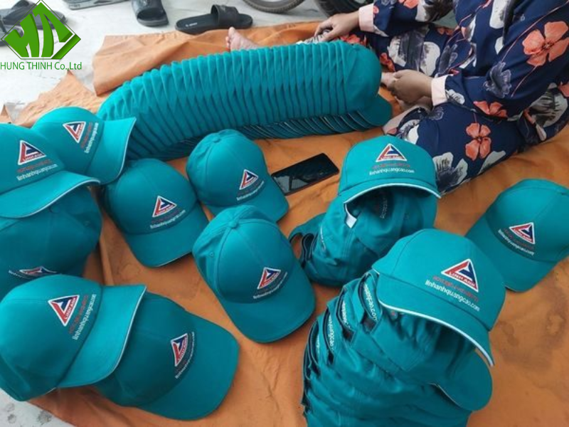 May nón lưỡi trai đồng phục (2) May nón lưỡi trai đồng phục (2)