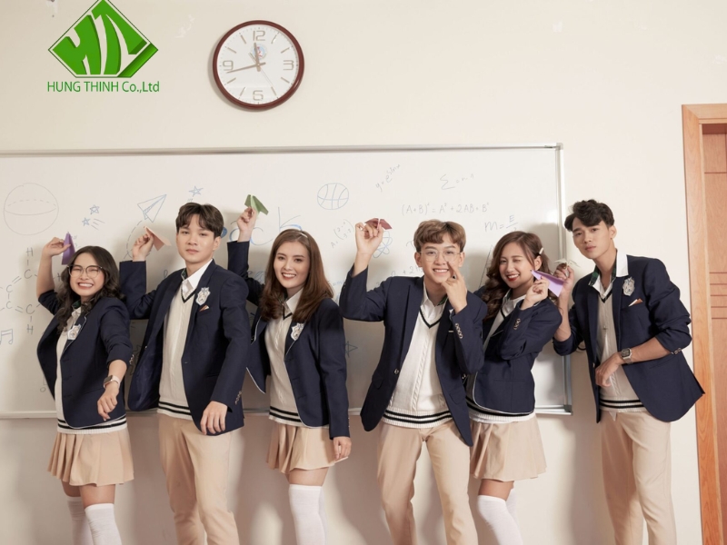 May đồng phục học sinh số lượng lớn (9) May đồng phục học sinh số lượng lớn (9)
