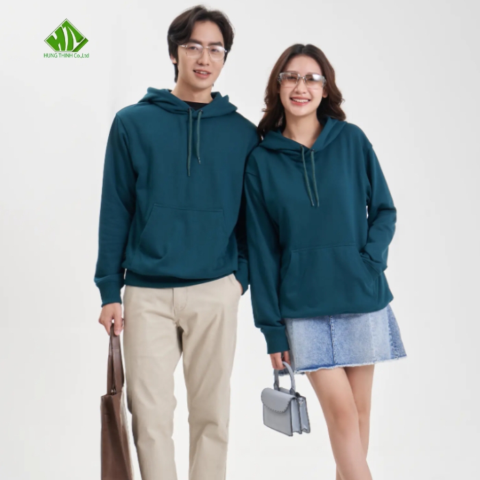 Ao khoac ni mau xanh luc bao dam