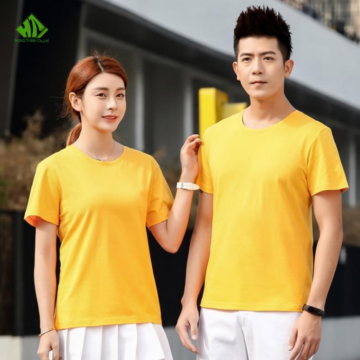 Ao thun dong phuc co tron mau vang (2)