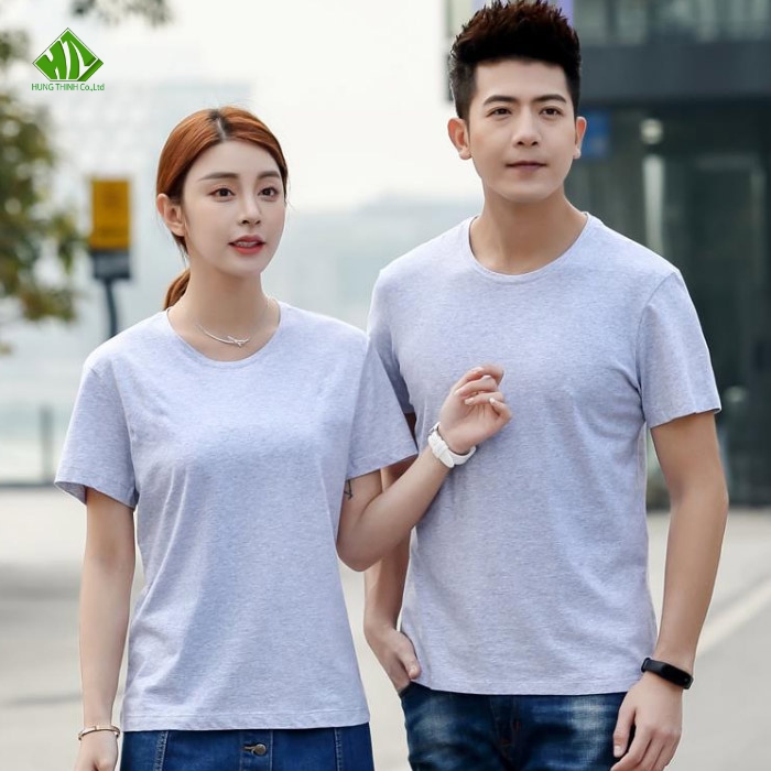 Ao thun dong phuc co tron mau xam nhat (1)