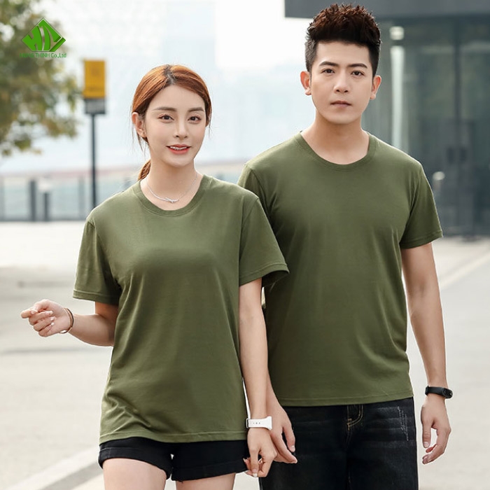 Ao thun dong phuc co tron mau xanh reu (2)