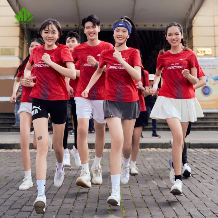 Ao thun dong phuc quang cao mau do phoi xanh (1)