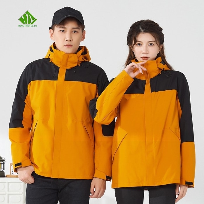 Ao gio dong phuc mau vang cam phoi den