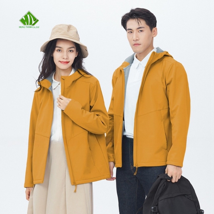 Ao gio dong phuc mau vang dat