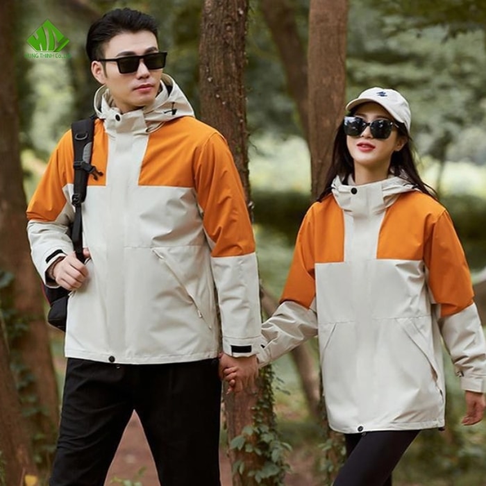 Áo khoác đồng phục màu vàng cam phối be