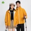 Áo khoác đồng phục màu vàng nghệ
